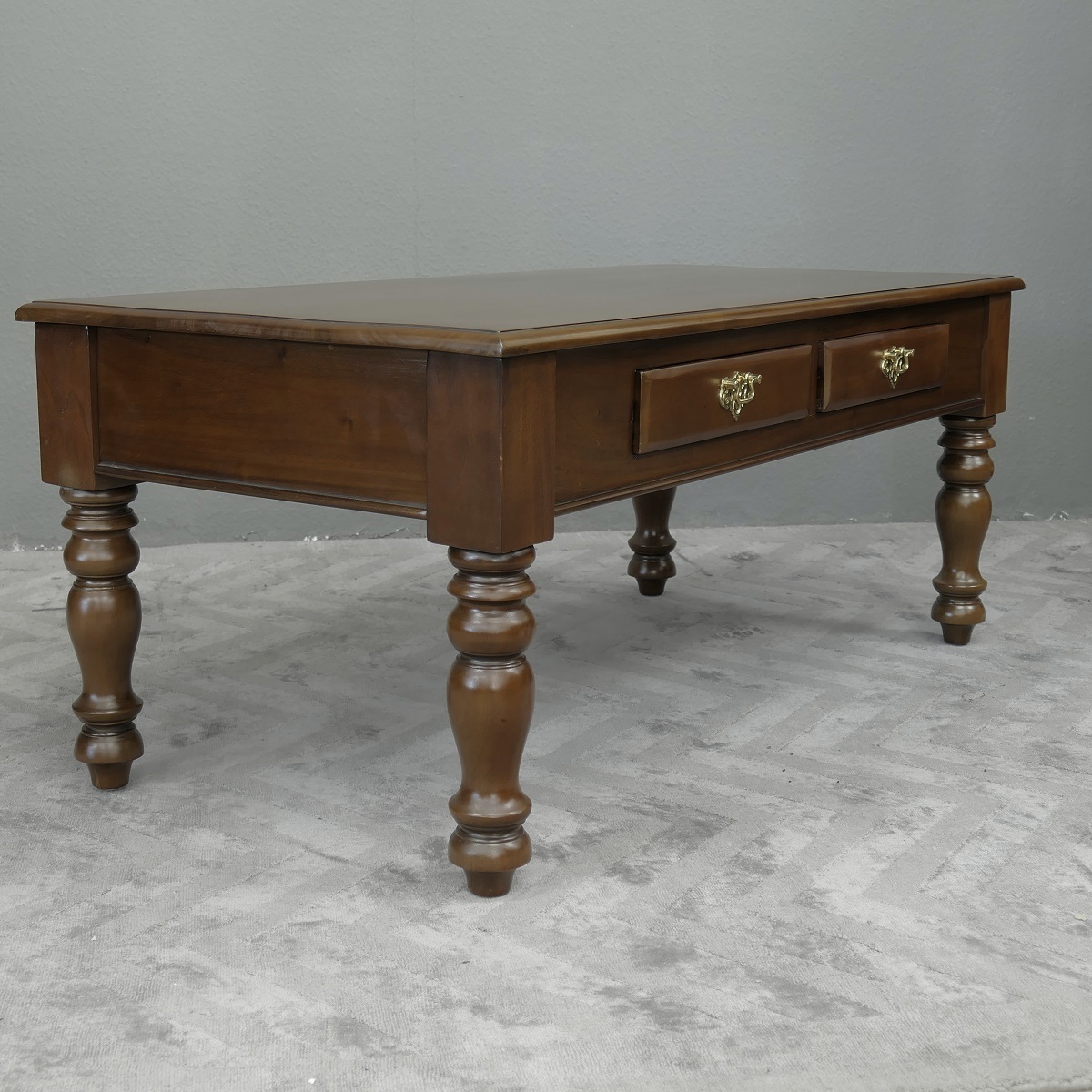 Tisch Couchtisch Mahagoni Kolonialstil Farbe brown Walnuss