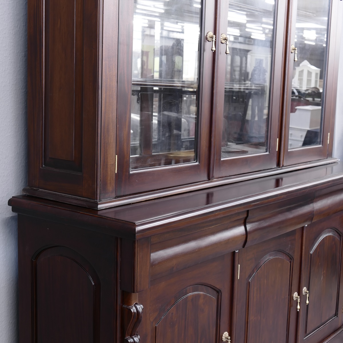 Buffet Schrank Mahagoni massiv Victorianischer Stil